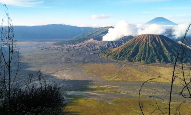 keindahan bukit tengger jawa timur